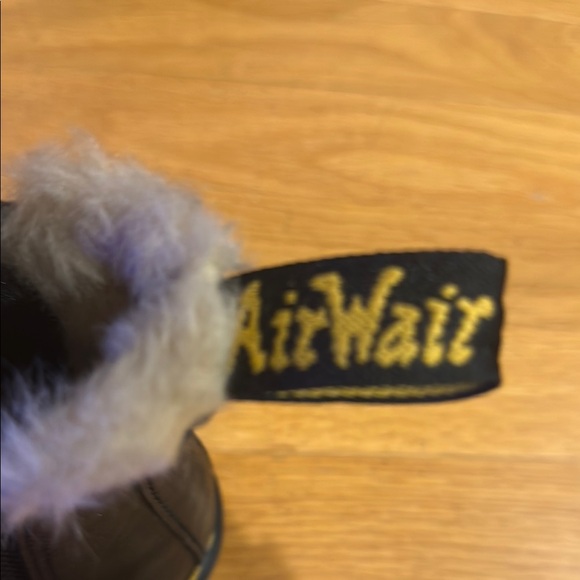 Dr. Martens Leonore Fur-Lined Chelsea Boots – Women’s Size 9 – Black. Never Worn - Picture 2 of 5